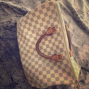 Authentic LV speedy 35